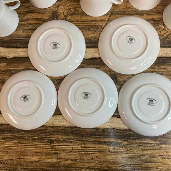 Vintage Crown Victoria Lovelace set of 5 tea cups - Picture 3 of 12